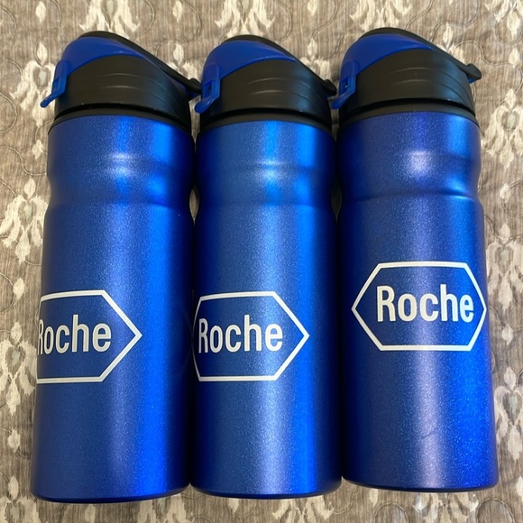 Stainless water bottles - Picture 1 of 5